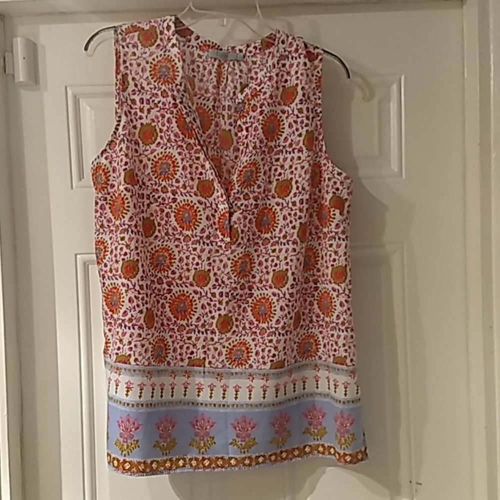 Dalia Top Size Large, Lightweight and Very Cute